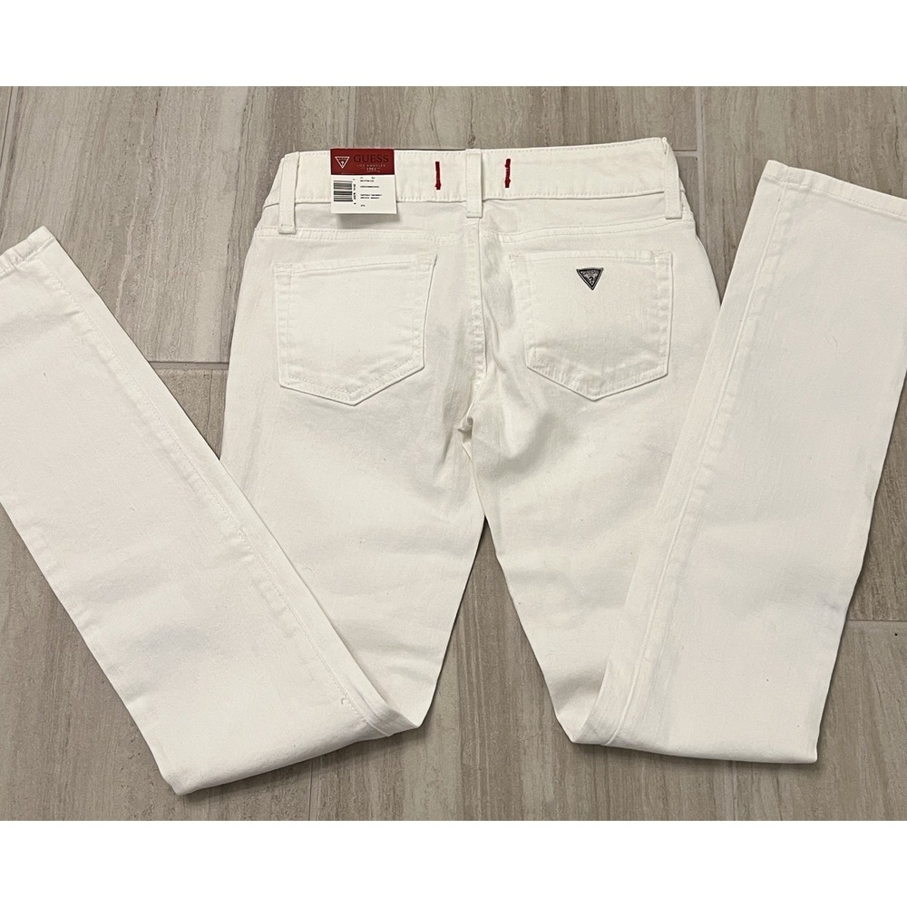 NWT Guess Sarah Fit Medium Rise Skinny White Wash Jeans Size 25